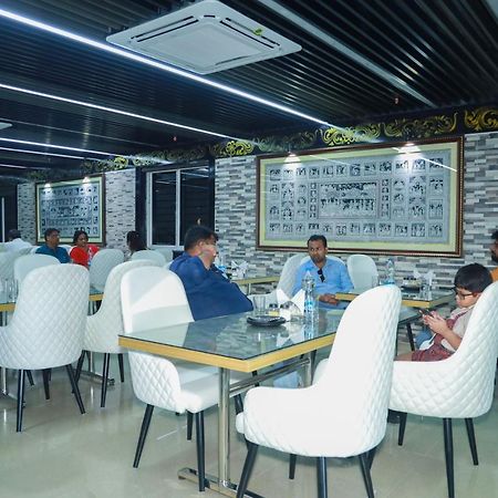 Harekrishna Hotel & Restaurant Bhubaneswar Ngoại thất bức ảnh