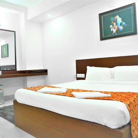 Harekrishna Hotel & Restaurant Bhubaneswar Ngoại thất bức ảnh